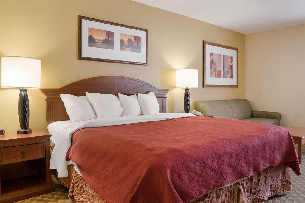 סגינאו Quality Inn & Suites חדר תמונה