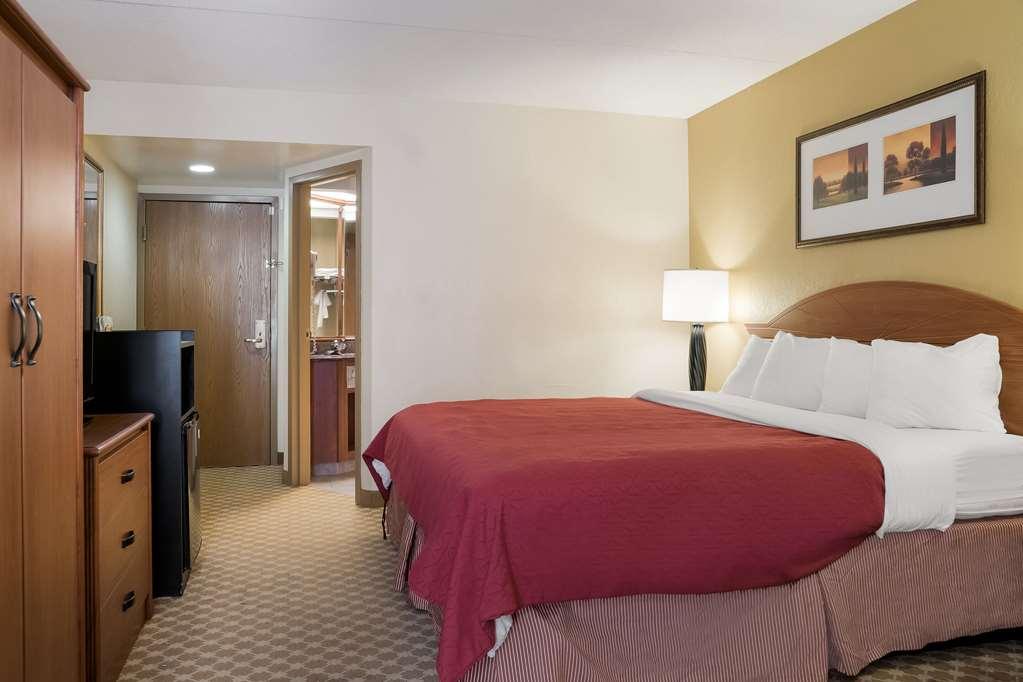 סגינאו Quality Inn & Suites חדר תמונה