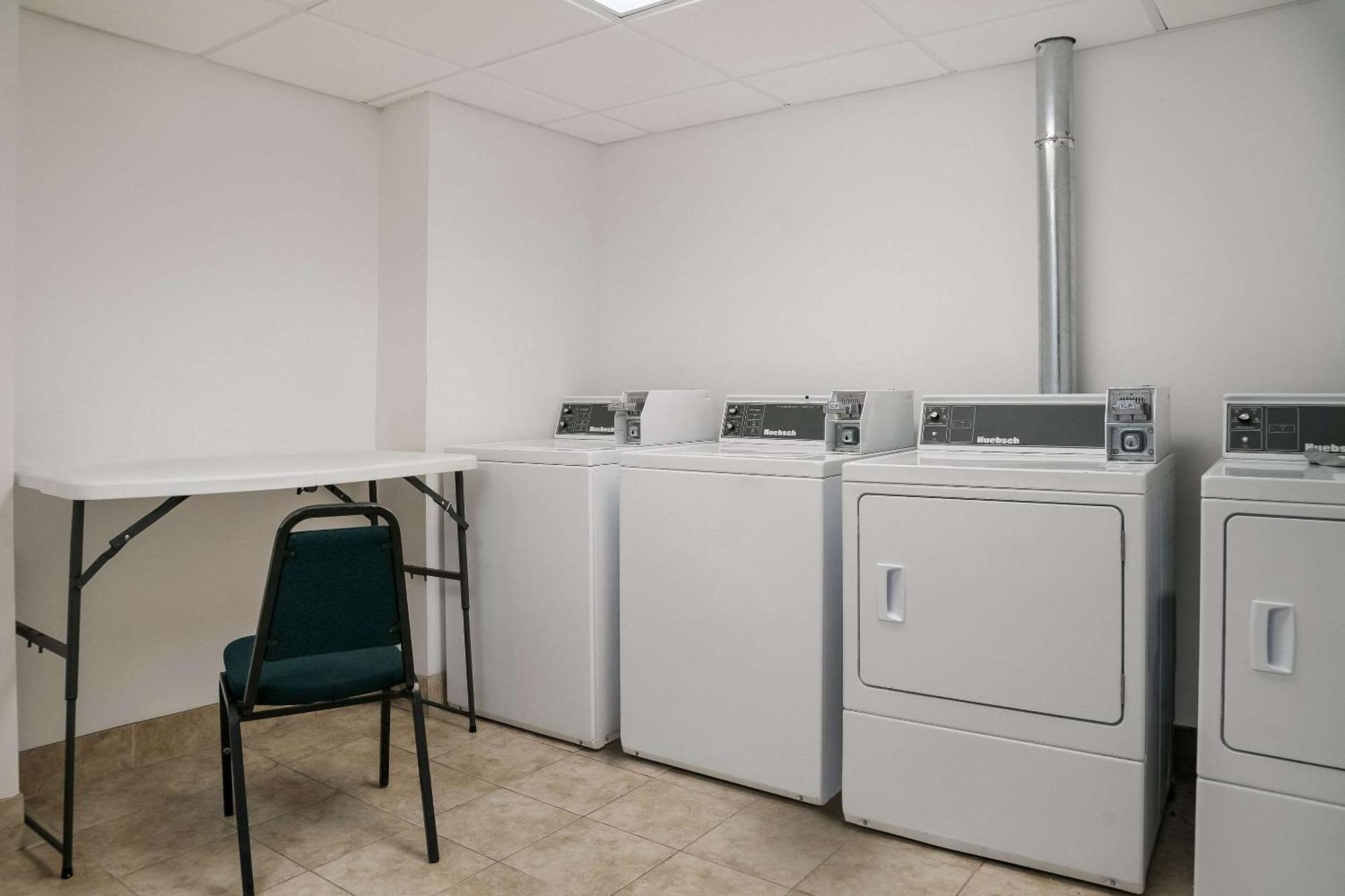 סגינאו Quality Inn & Suites מראה חיצוני תמונה