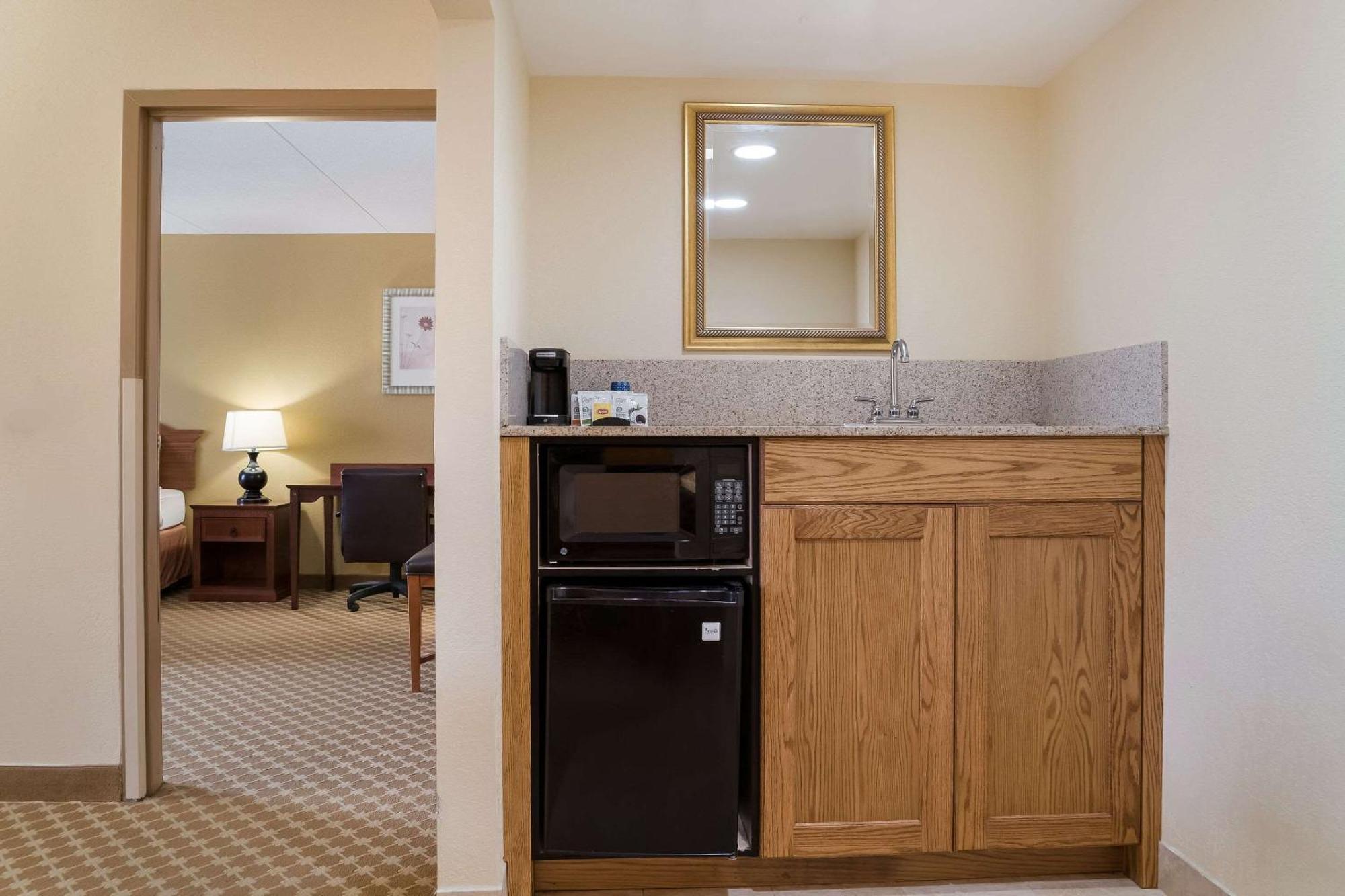 סגינאו Quality Inn & Suites מראה חיצוני תמונה