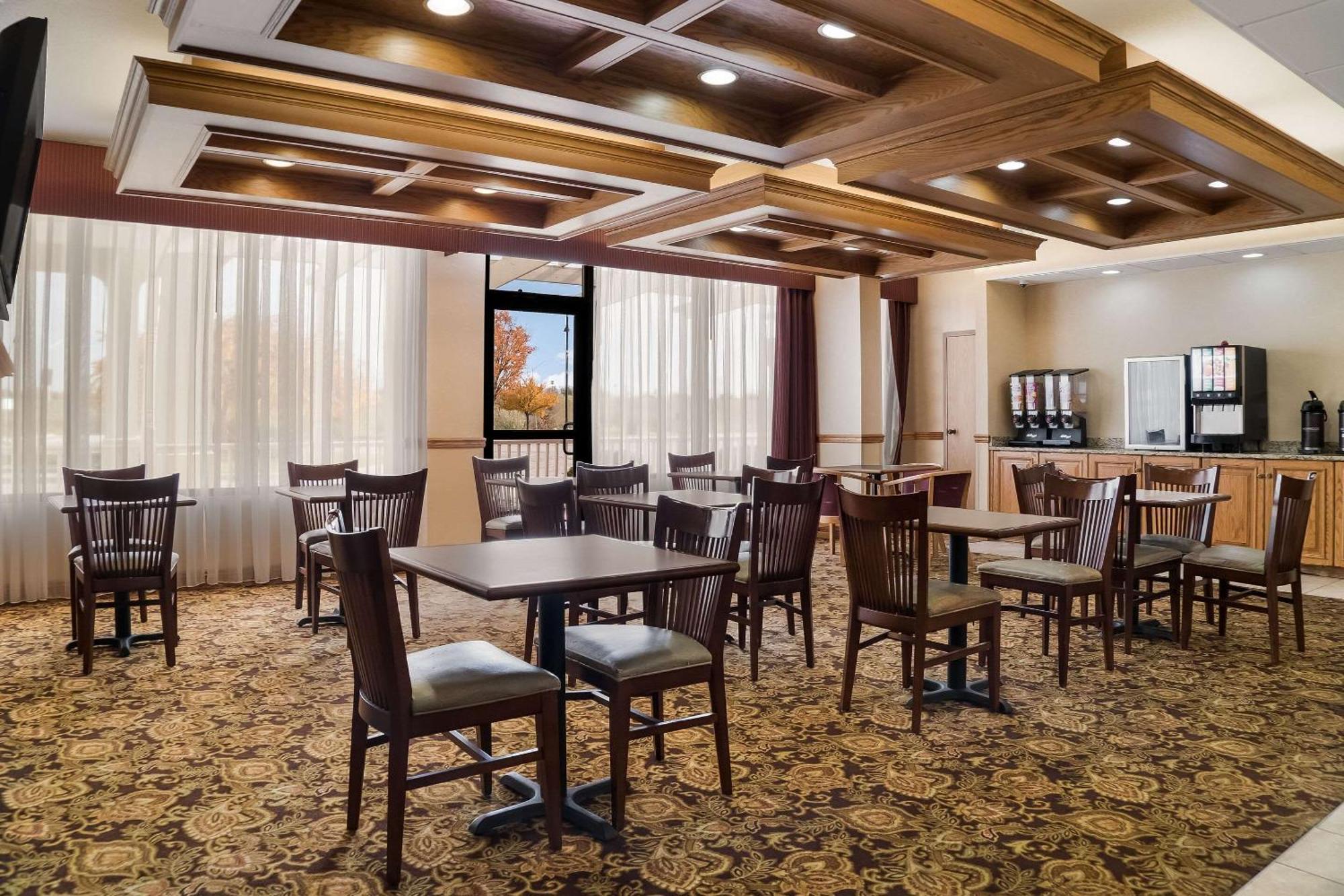סגינאו Quality Inn & Suites מראה חיצוני תמונה