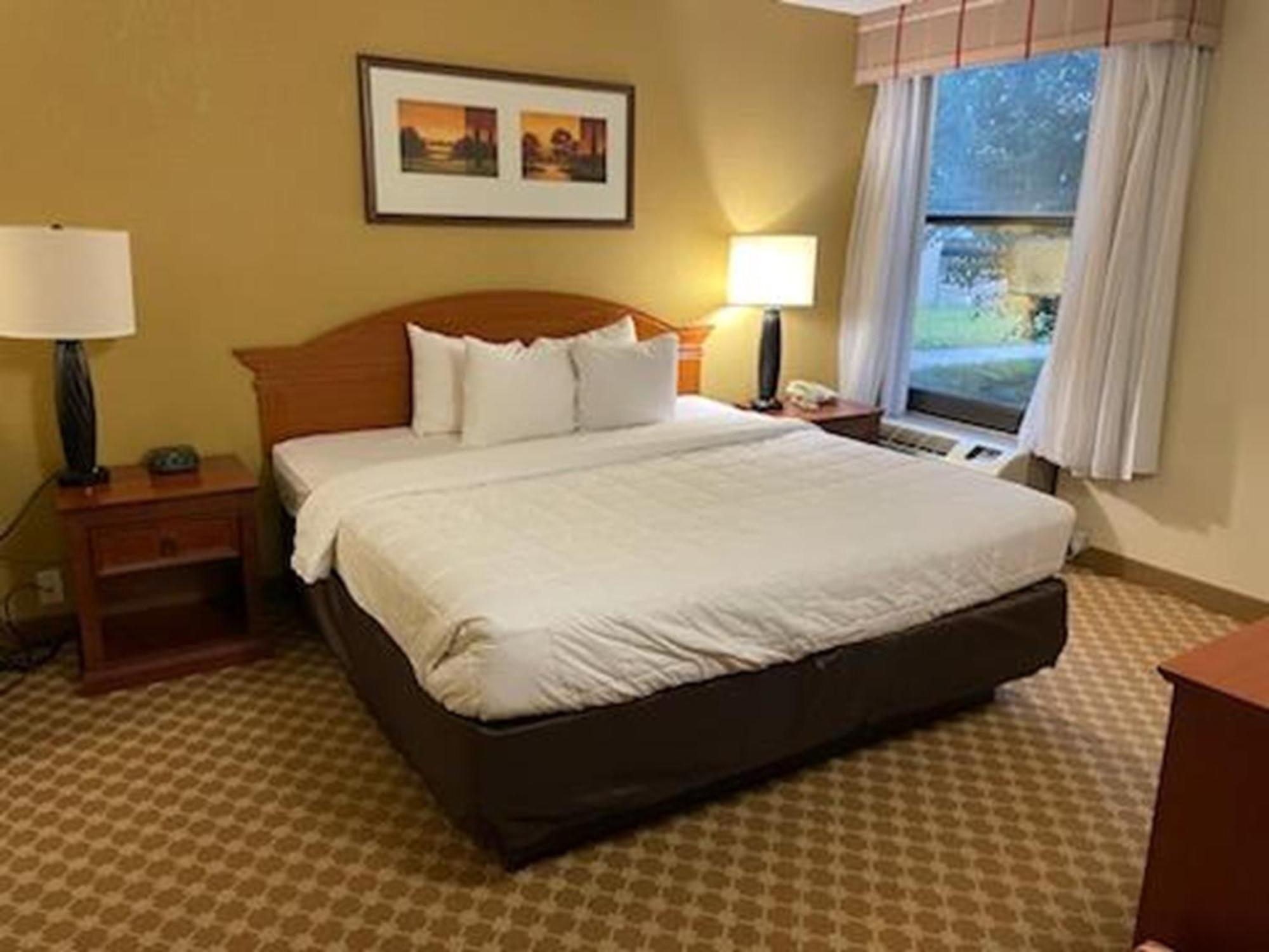 סגינאו Quality Inn & Suites מראה חיצוני תמונה