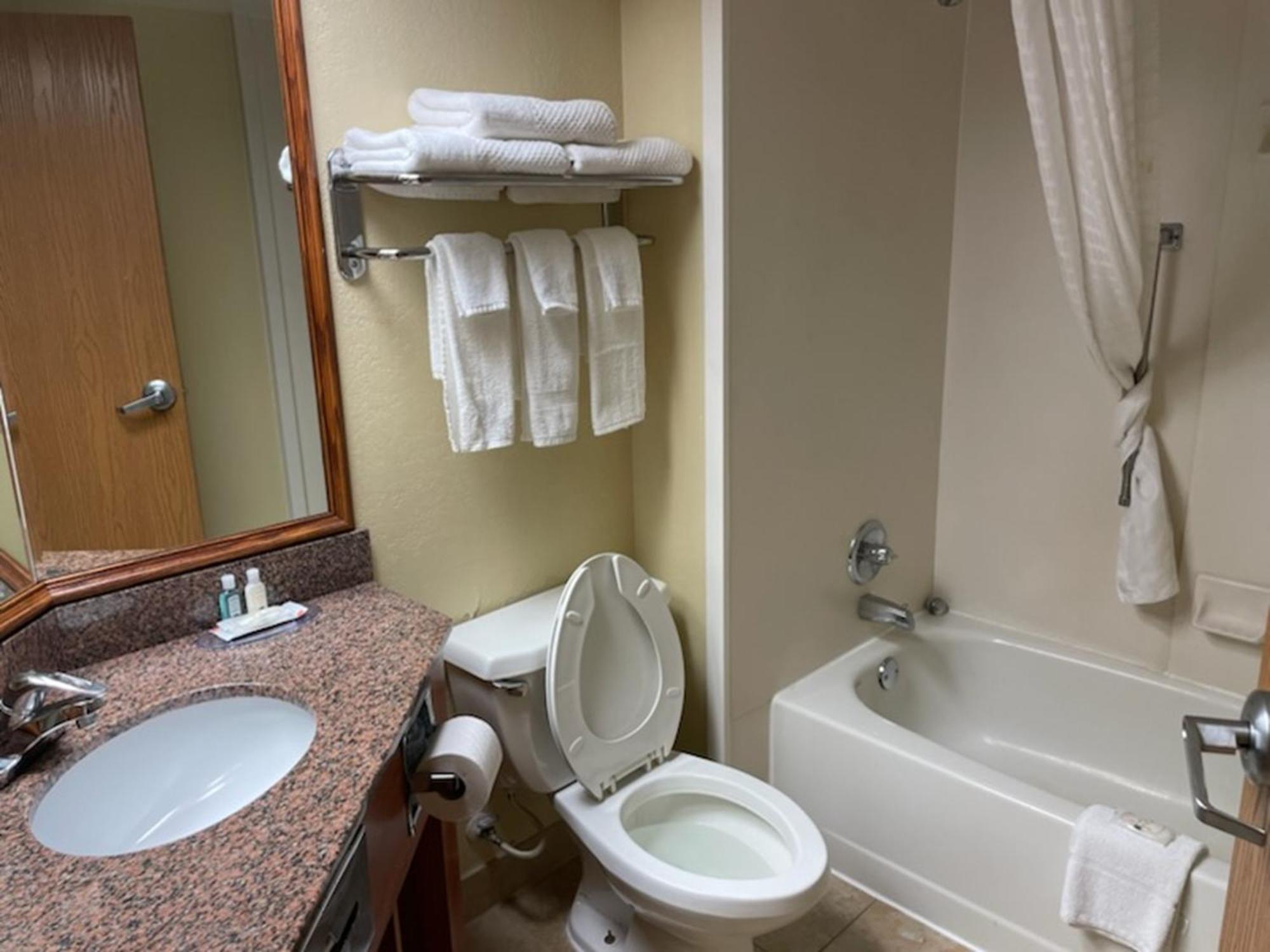 סגינאו Quality Inn & Suites מראה חיצוני תמונה
