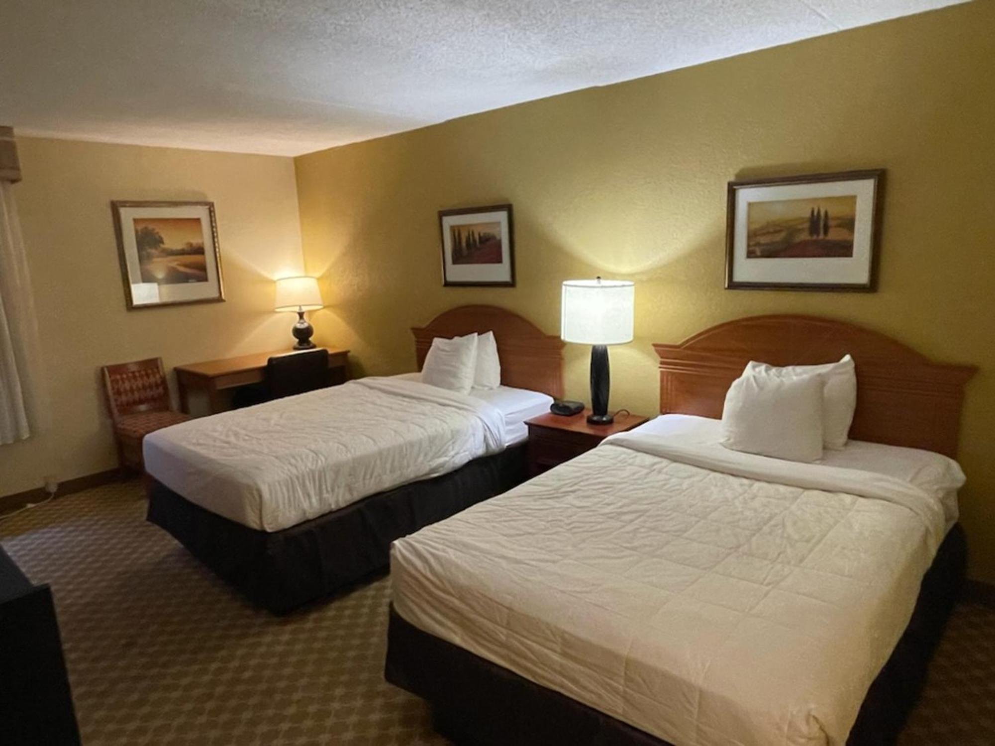 סגינאו Quality Inn & Suites מראה חיצוני תמונה