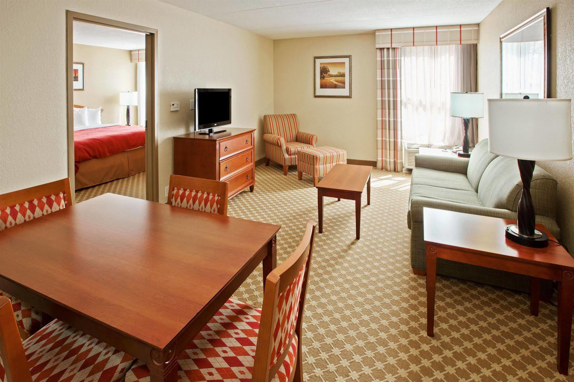 סגינאו Quality Inn & Suites חדר תמונה