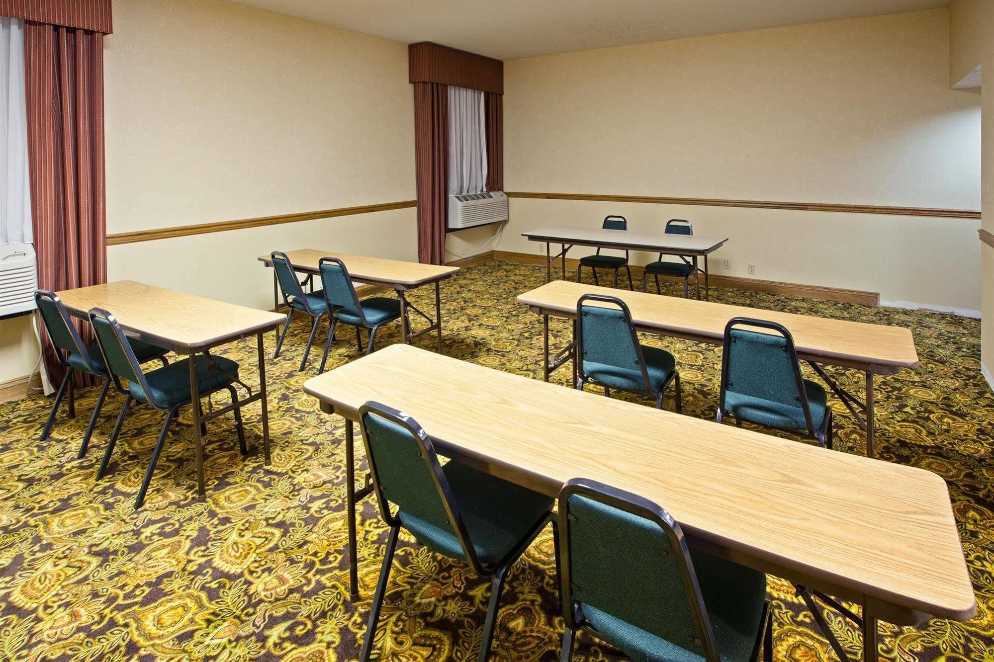סגינאו Quality Inn & Suites עסק תמונה