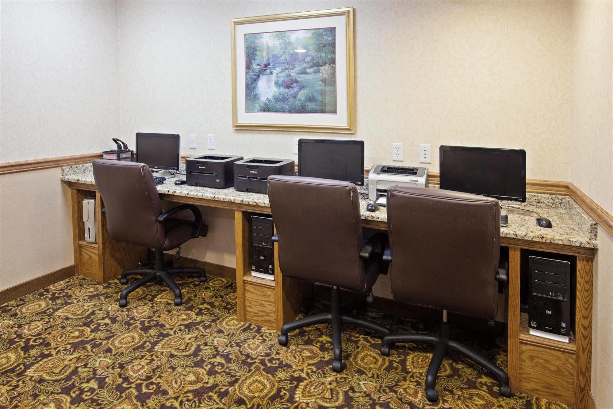 סגינאו Quality Inn & Suites עסק תמונה